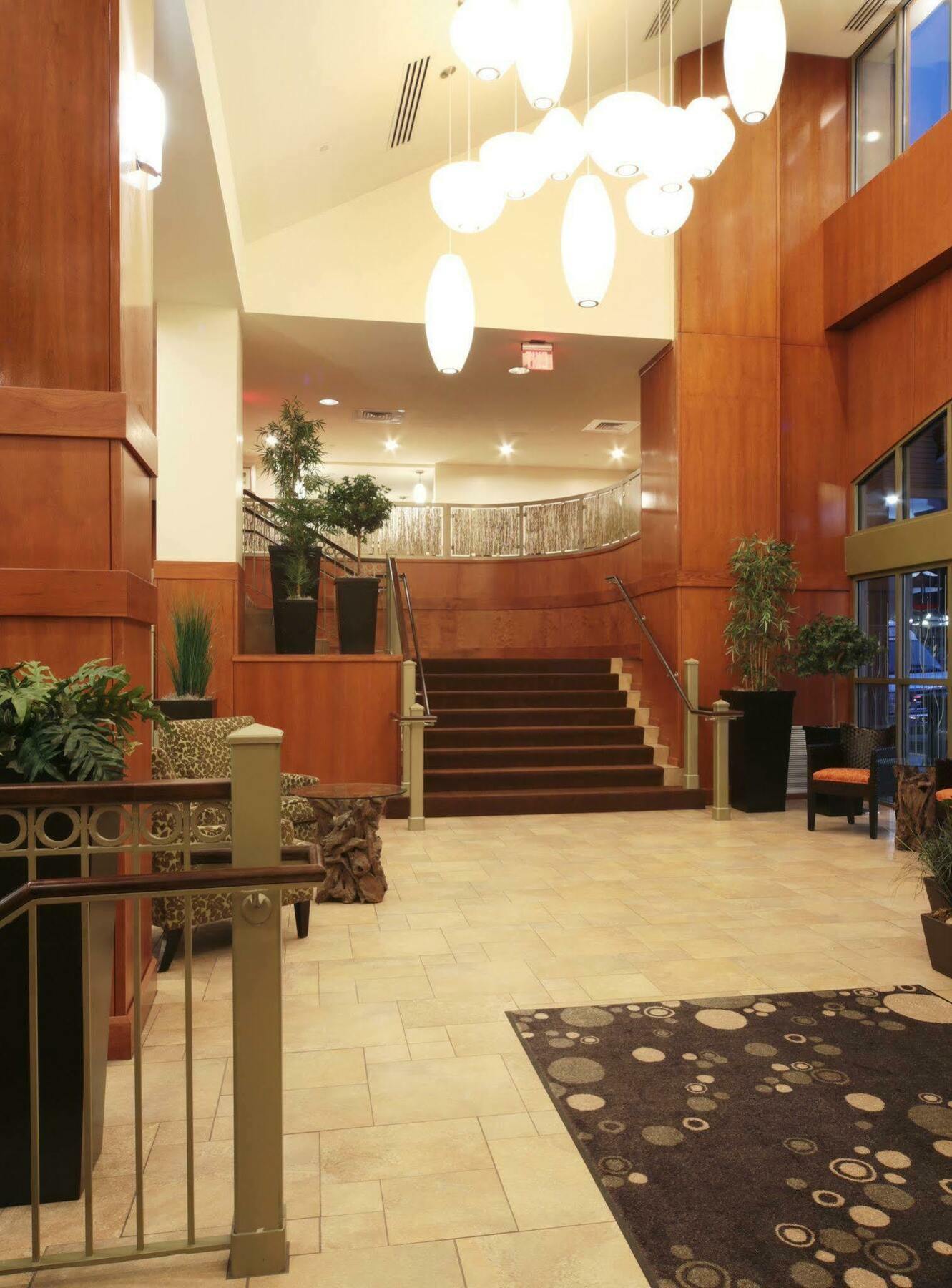 Hilton Garden Inn Pittsburgh University Place Интерьер фото